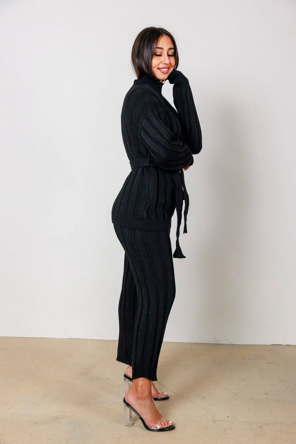 Debra WOOL+ Pants Suit Slim Fit  طقم صوف  قطعتيين سوت + بنطلون وان سايز من 55ك ل 85ك