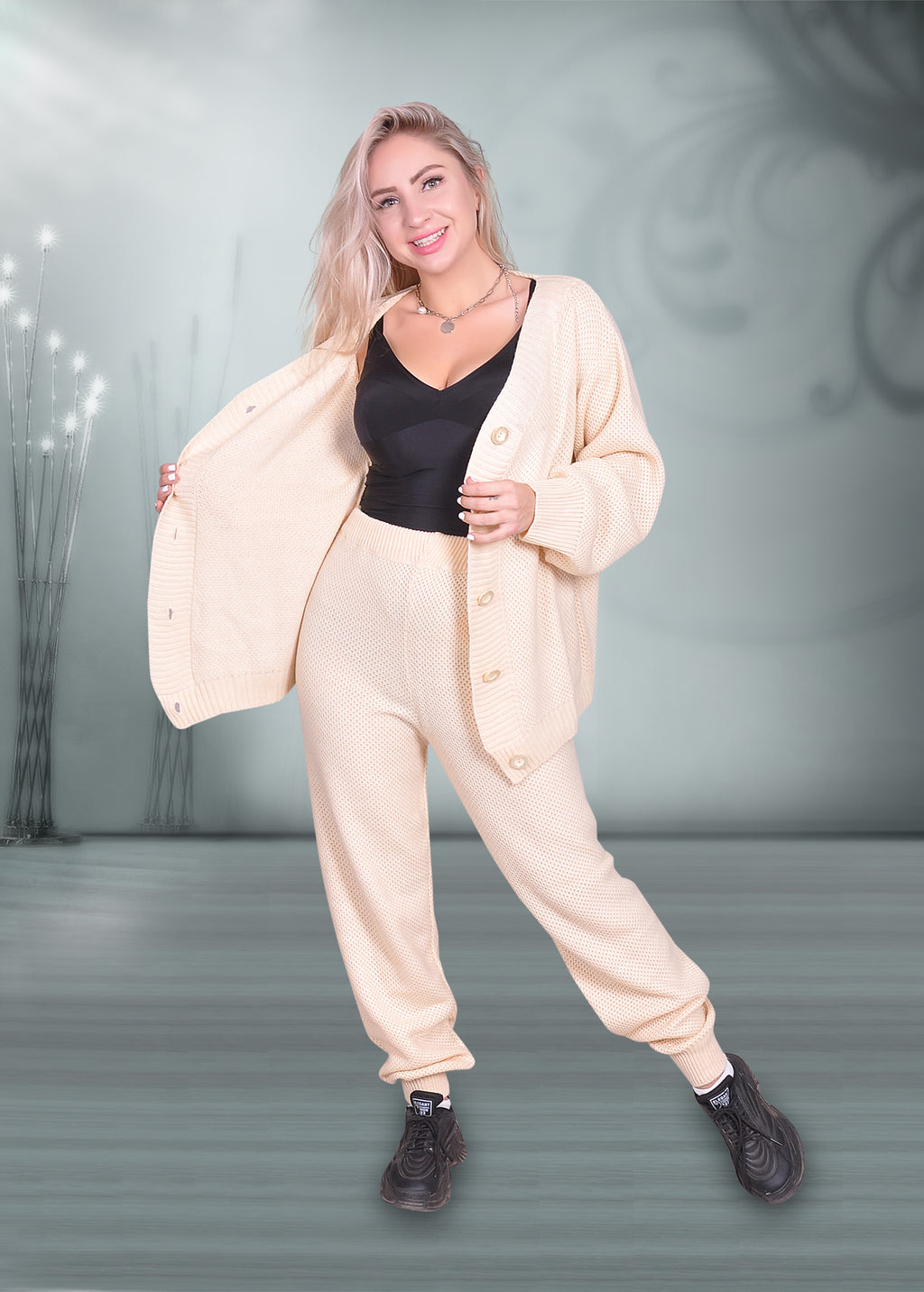 Debra Cardigan + Pants Suit طقم تريكوه لون بيج قطعتيين سوت + بنطلون وان سايز من 55ك ل 85ك